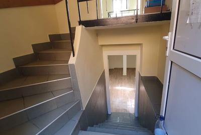 Spațiu comercial, de 42 mp, în Central - 4