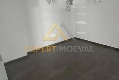 Spațiu comercial, de 135 mp, în Central - 12