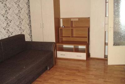 Apartament cu 3 camere decomandat în Șoimuș - 4
