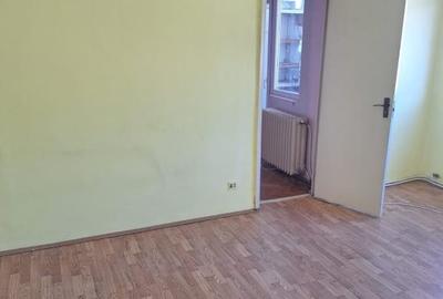 Apartament cu 2 camere semidecomandat în Cetate - 2