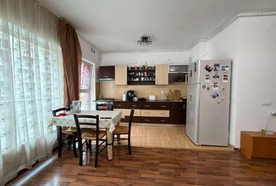 Apartament cu 3 camere decomandat în Titan - 3