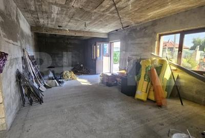 Casa la rosu, de vanzare, 250 mp, zona Slobozia Moara - 10