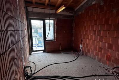 Casă cu 4 camere cu Teren 550 Mp în George Enescu - 1