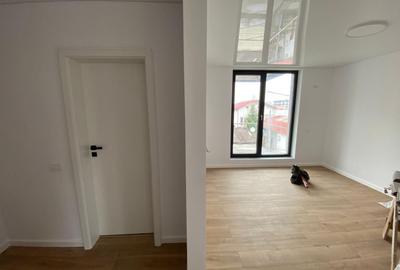 Apartament cu 4 camere decomandat în Crângași - 12