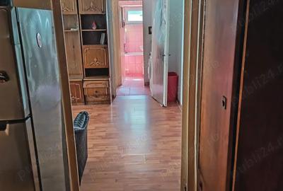Vand apartament semidecomandat Barlad - 4