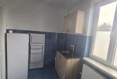 Inchiriez apartament 2 camere decomandat zona Parc - 2