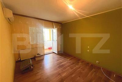 Apartament cu 3 camere, decomandat, zona Lipovei - 1