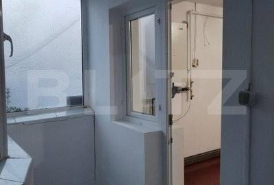 Apartament 3 camere, 66 mp, decomandat, zona- Micro 4 - 10