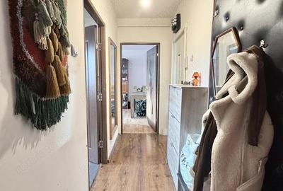 Apartament cu 3 camere decomandat în Dâmbu Pietros