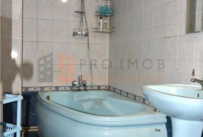 Apartament cu 3 camere decomandat în Central - 2
