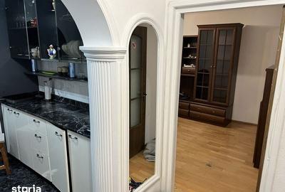 Apartament cu 3 camere în Dobroești