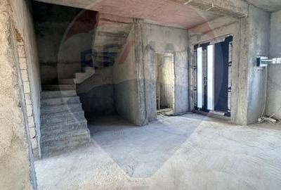 Casă cu 5 camere cu Teren 510 Mp în Brestei - 5