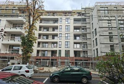 Paltim, Apartament cu gradina si parcare - 2