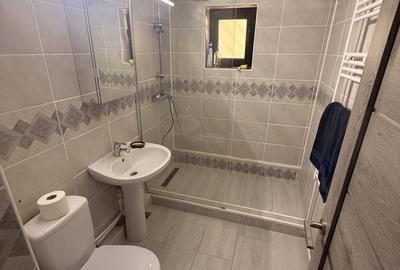 Apartament cu 5 camere în Micro 3 - 4
