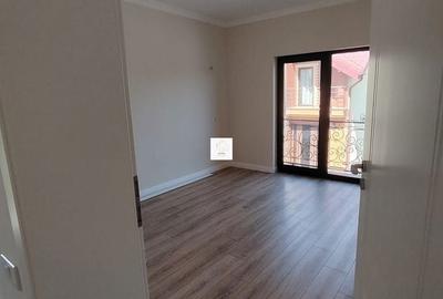 Casă cu 5 camere cu Teren 446 Mp în Central - 9