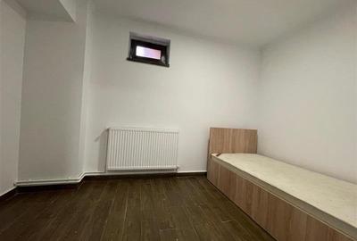 Apartament cu 5 camere decomandat în E3 - 4