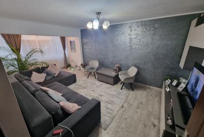 Apartament zona Poarta 6 - 2