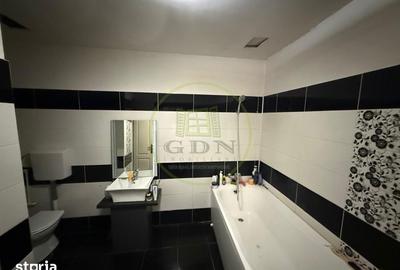 Casă cu 4 camere cu Teren 531 Mp în Central