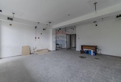 Cladire de 902 mp utili de vanzare, zona Grivitei - DN 13, COMISION 0 - 55