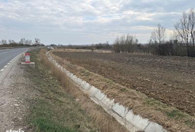 Teren de 3618 mp, în Central - 9