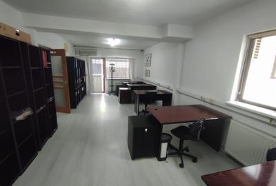 Birou, de 200 mp, în 1 Mai - 4