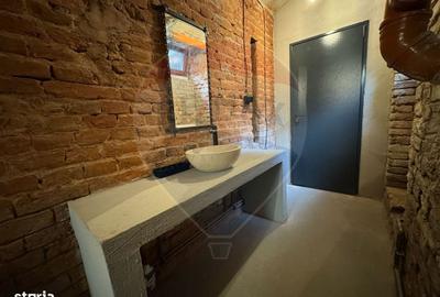 Spațiu comercial, de 162 mp, în Central - 4