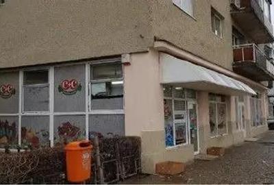 Spațiu comercial, de 79 mp, în Confecții - 1