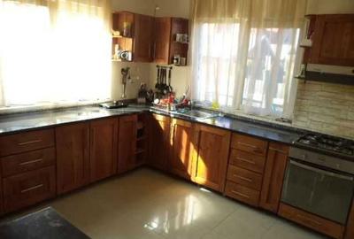 Casă cu 3 camere cu Teren 450 Mp în Sângeorgiu de Mureș - 1