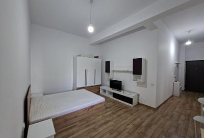 Garsonieră decomandată în Central