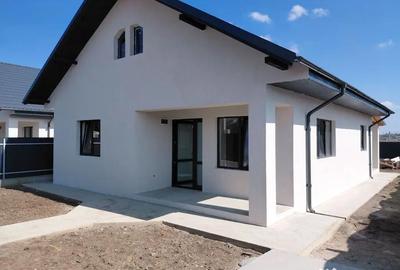 Casă cu 3 camere cu Teren 420 Mp în Șendreni - 3