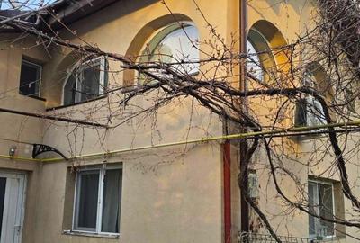 REV2005235 Casa de vanzare 7 camere Drumul Taberei - 15