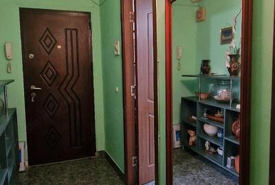 Apartament cu 4 camere decomandat în Mircea cel Bătrân - 1