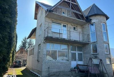 Casă cu 5 camere cu Teren 1000 Mp în Pângărați - 5
