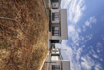 Casă cu 5 camere cu Teren 380 Mp în Moșnița Nouă - 4