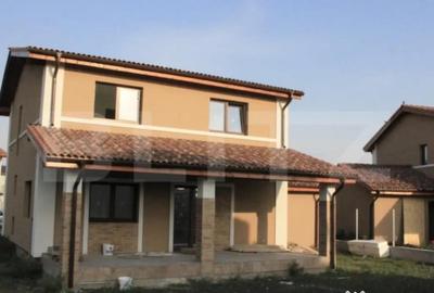 Casă cu 5 camere cu Teren 589 Mp în Săcălaz