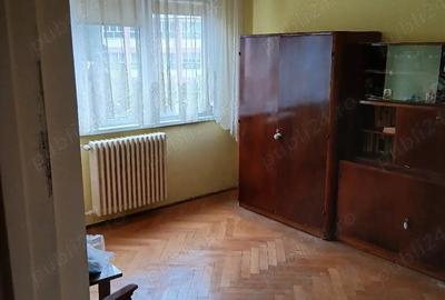 Garsonieră decomandată în Astra - 2