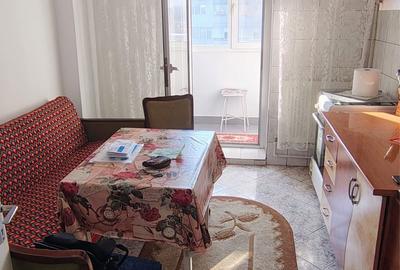 Apartament cu 3 camere decomandat în Central - 3