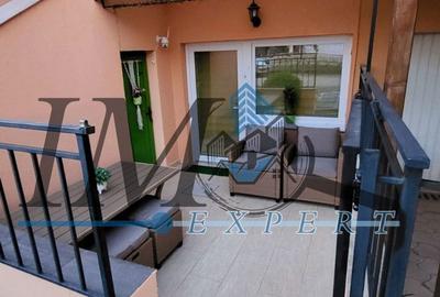 Apartament cu 3 camere decomandat în Micești - 2