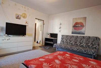 GARSONIERA / 1990 / DECOMANDATA / 42 mp /ET. 1 / STR. MAMULARI / PIATA UNIRII - 5