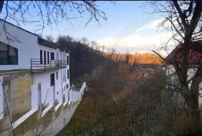 Teren de 1104 mp, în Nord - 4