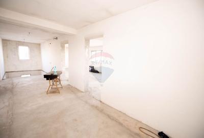 Casă cu 7 camere cu Teren 466 Mp în Singureni - 28