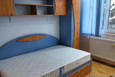 Apartament cu 3 camere semidecomandat în Drumul Taberei - 4