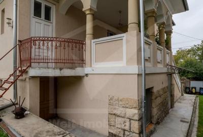 Casa de vanzare in Andrei Muresanu – zona exclusivista! - 9