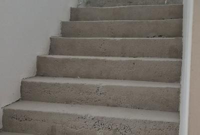 Casă cu 4 camere în Central - 1