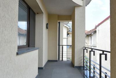 Casă cu 4 camere cu Canalizare în Cotroceni - 19