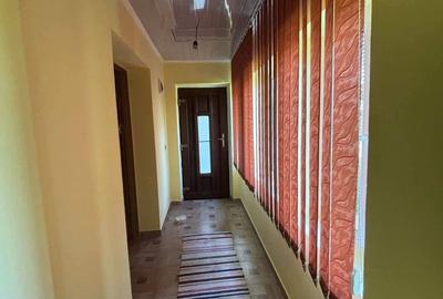 Casă cu 4 camere cu Teren 500 Mp în Central - 8