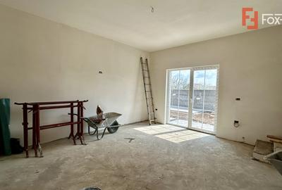 Duplex cu 3 camere cu Canalizare în Sânandrei - 2