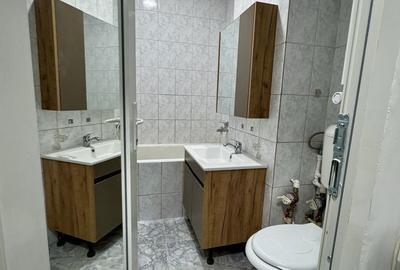 Apartament cu 2 camere decomandat în Berceni