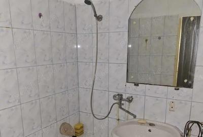 Garsonieră decomandată în Podu Roș