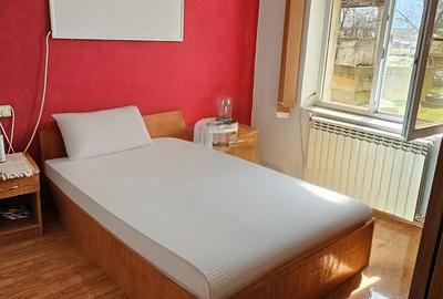 Apartament cu 3 camere decomandat în Brânceni - 4
